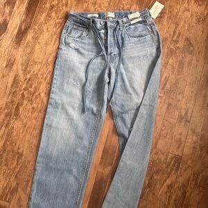 Women’s Light Blue Relaxed Fit Jeans